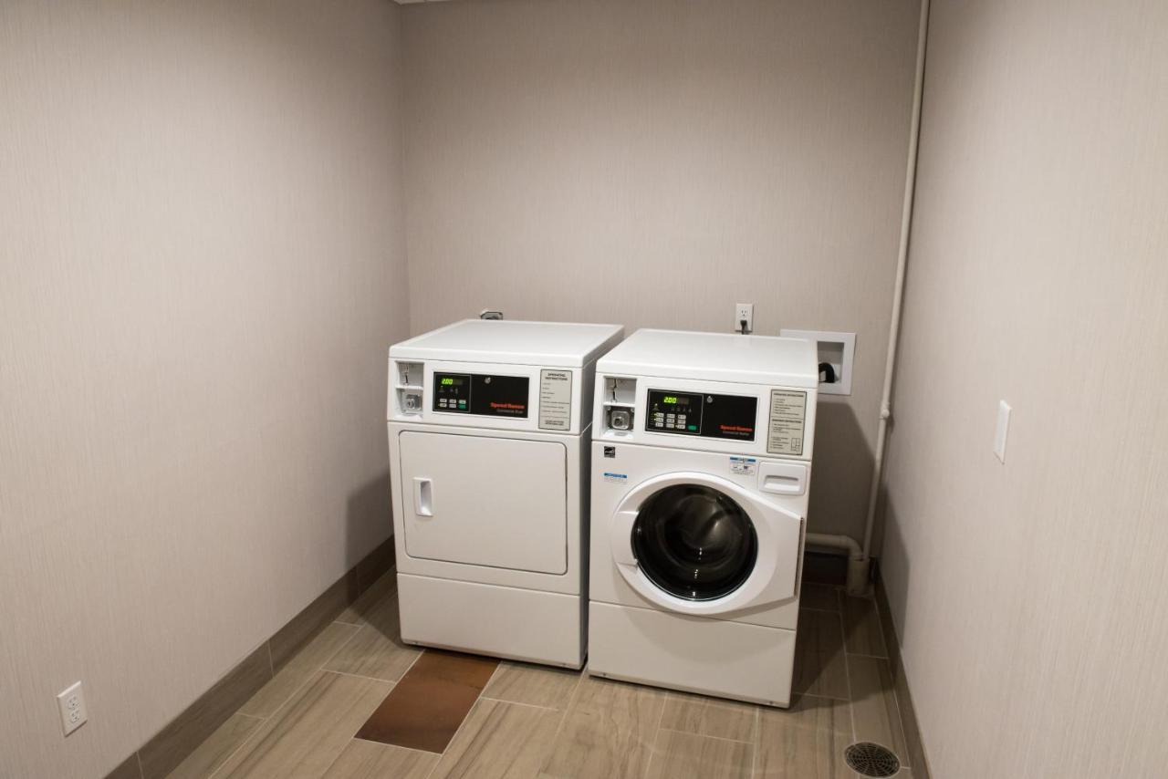 Holiday Inn Express & Suites Dayton North - Vandalia By Ihg Eksteriør billede